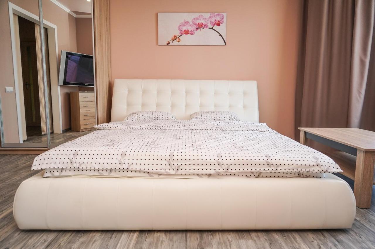 Cozy Apartment In A New Building Close To The Downtown Киев Экстерьер фото