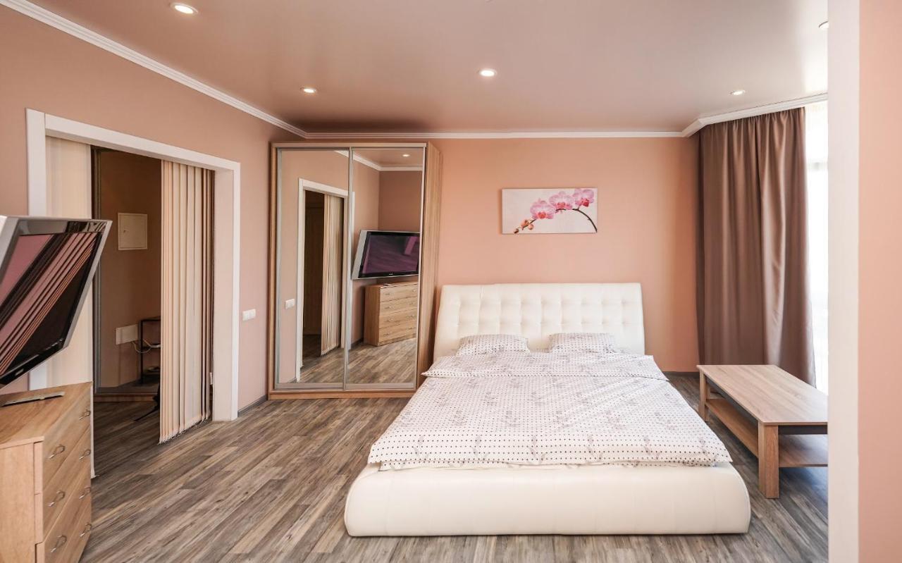 Cozy Apartment In A New Building Close To The Downtown Киев Экстерьер фото